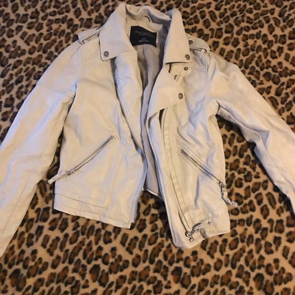 American Eagle cream leather jacket - Picture 2 of 4